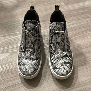 Miz Mooz wedge sneaker size 6